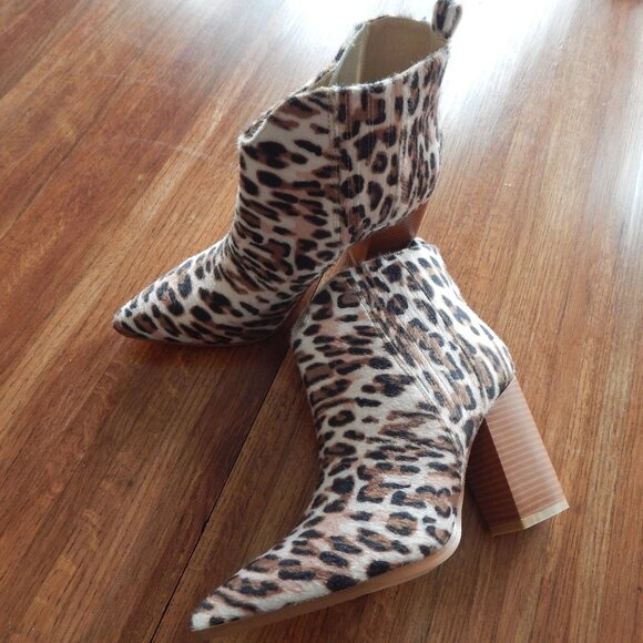 Venus Fuzzy Leopard Booties - Picture 1 of 5